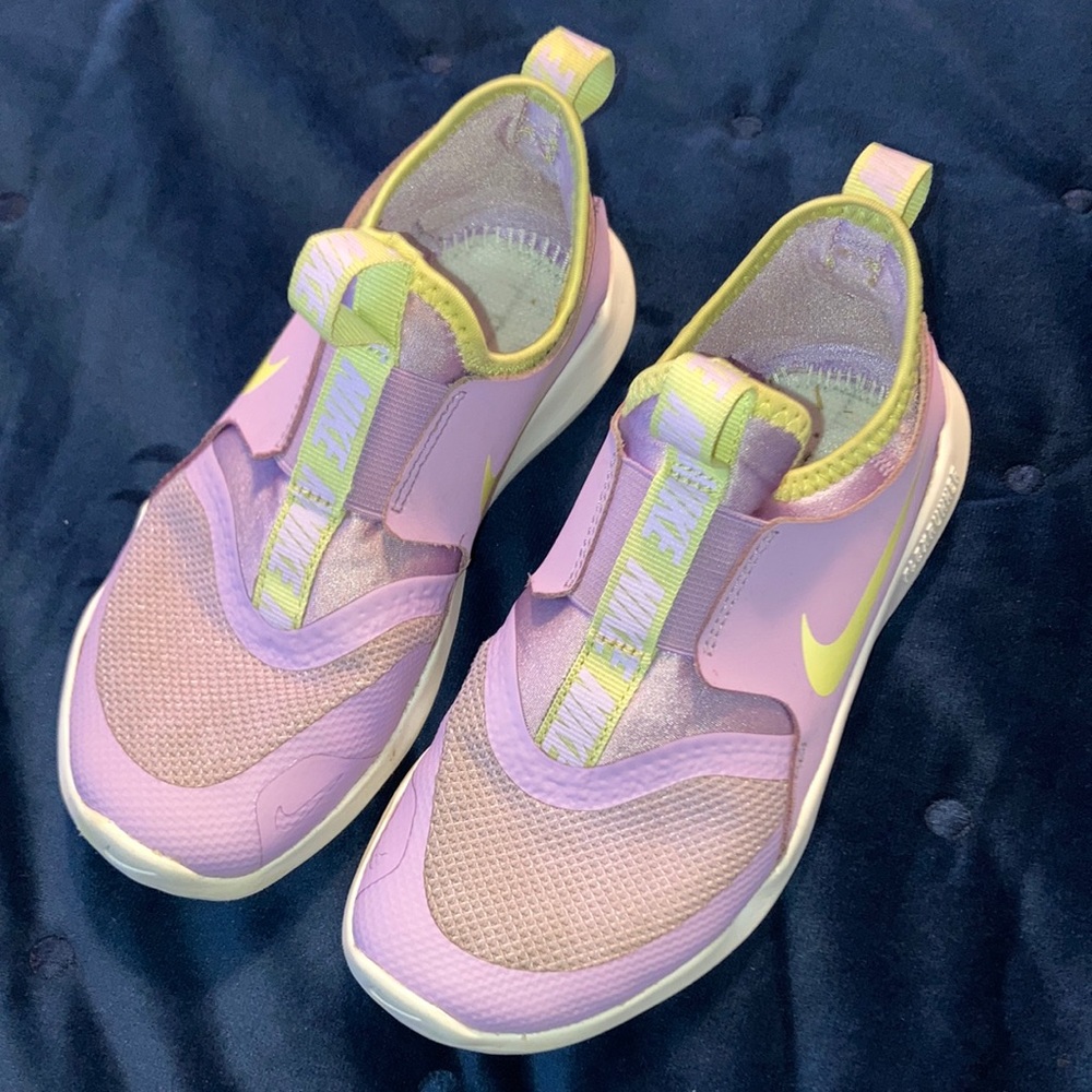 Girls Nike flex runner